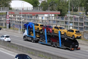 Fransız otomotiv sektörüne 8 milyar euroluk can suyu