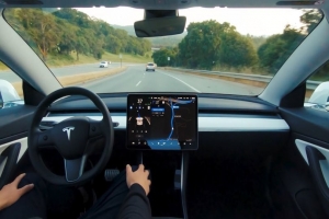 Tesla'nın otopilotu ABD'de 2 can aldı