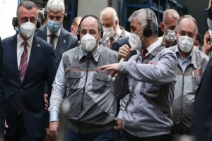 Bakan Varank TOSB'daki fabrikalarda incelemelerde bulundu