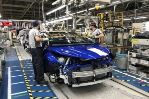 Toyota, Renault ve Volkswagen üretime geçiyor!