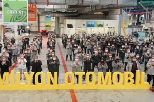 Oyak Renault, 7 milyonuncu aracını ve motorunu üretti