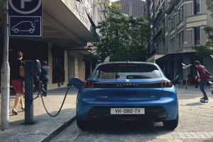 Peugeot tarih verdi: Avrupa'da sadece elektrikli araç satacak